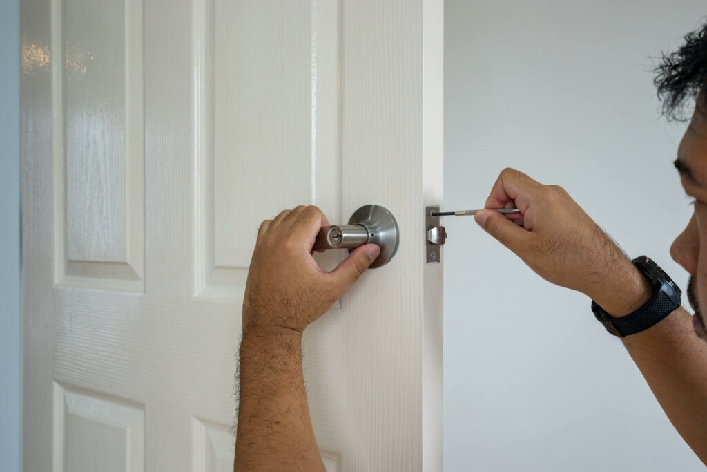 Open Doors Fast with Locksmiths
